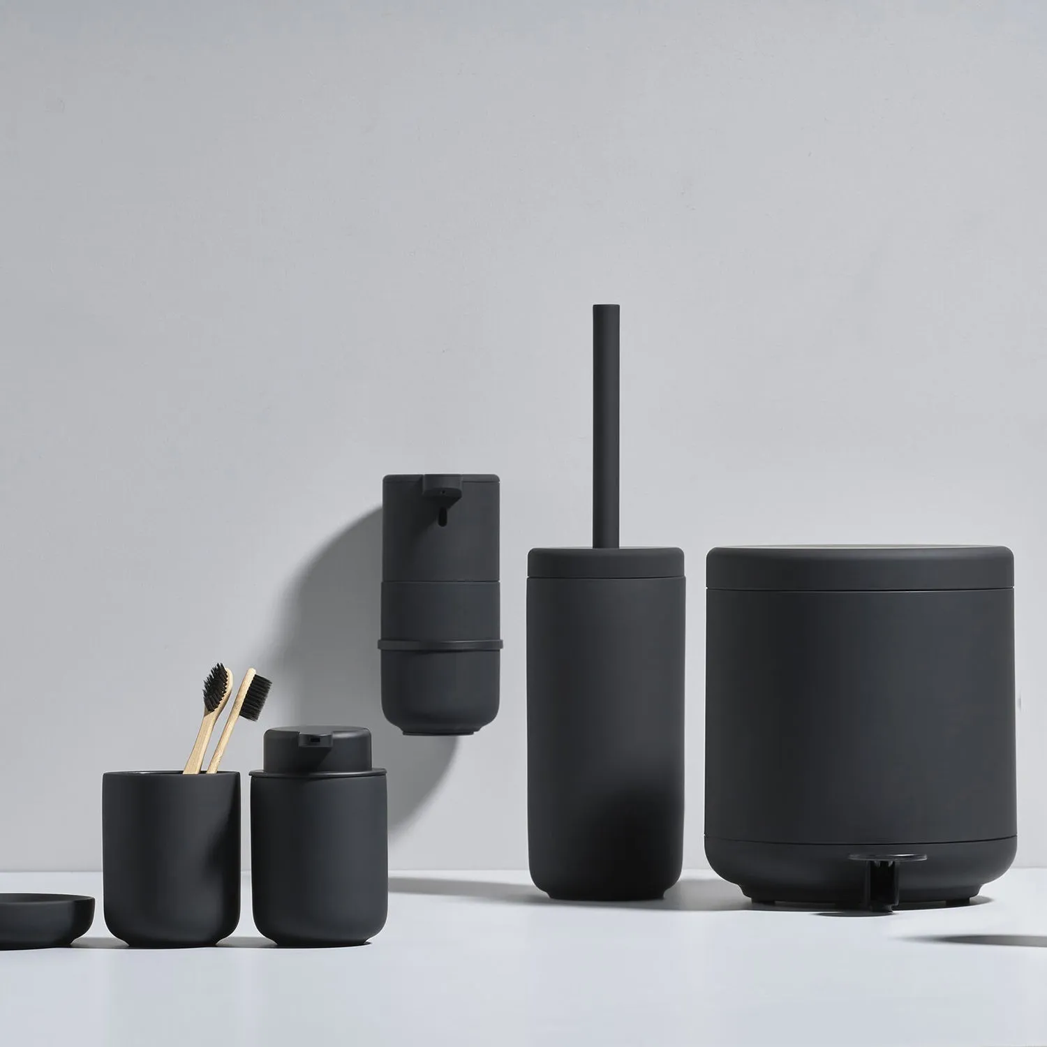zone denmark | ume toilet brush | black